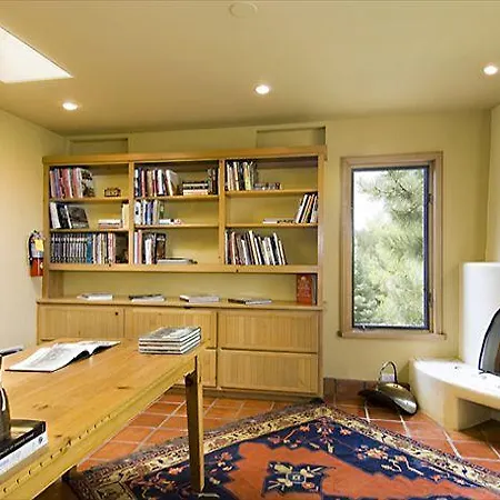 Camino Chaco In 1200 East Three-bedroom Holiday Holiday home