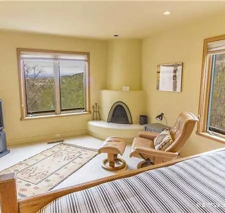 Camino Chaco In 1200 East Three-bedroom Holiday * Santa Fe
